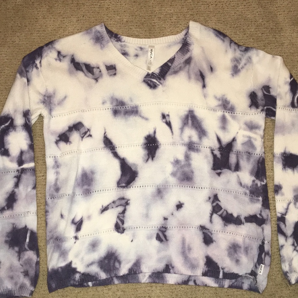 Women’s RVCA v-neck tie-dye sweater size large